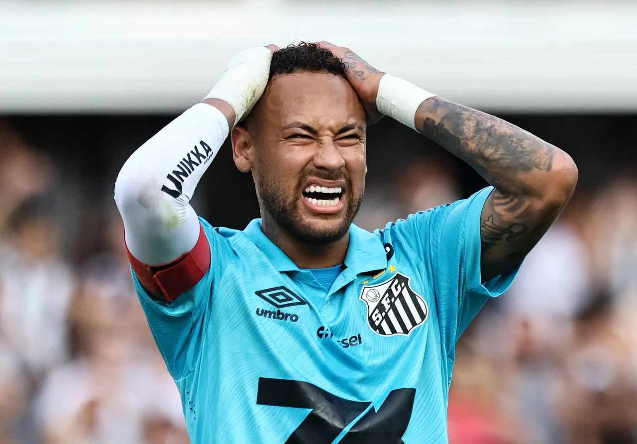 AS: Thể trạng của Neymar gây lo ngại, chưa chắc kịp World Cup và hôm nay sẽ kiểm tra y tế
