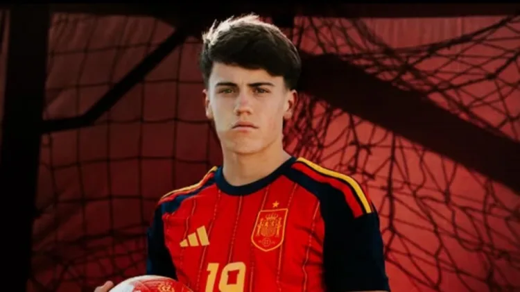 Tiền đạo U17 Tây Ban Nha thi đấu: Cầu thủ trẻ Thomas của Barcelona đe dọa vị trí trụ cột của con trai Marcelo
