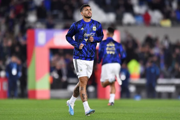 TYC: Paredes bị khó chịu ở cơ đùi nhưng vẫn nhất quyết muốn thi đấu ở Copa Libertadores