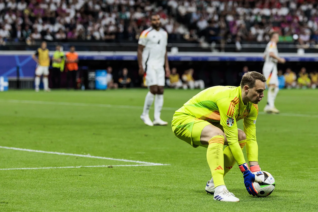 Kimmich: Không có gì phải bàn cãi về việc Neuer đá chính, anh là thủ môn vĩ đại nhất lịch sử