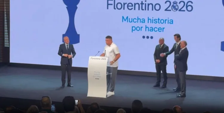 Truyền thông nước ngoài: Ronaldo, Carlos và Solari đứng lên ủng hộ Lafayette, Benzema chia sẻ ảnh tập thể ủng hộ