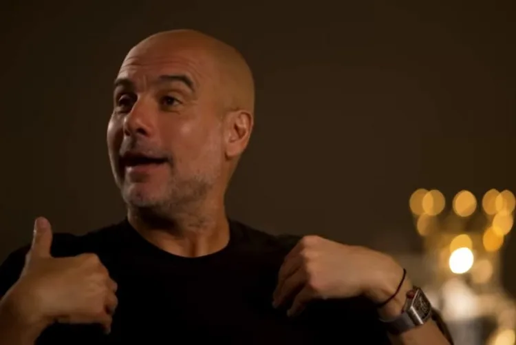 Guardiola: Stone trở thành thiên tài sau khi hiển linh, phải giữ khoảng cách với cầu thủ và không kết bạn