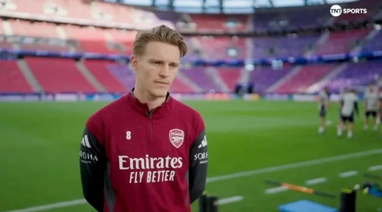 Odegaard: Vô địch Ngoai hang Anh đã nâng cao sự tự tin và tinh thần của toàn đội rất nhiều, và vô địch Champions League là ngày hoàn hảo nhất
