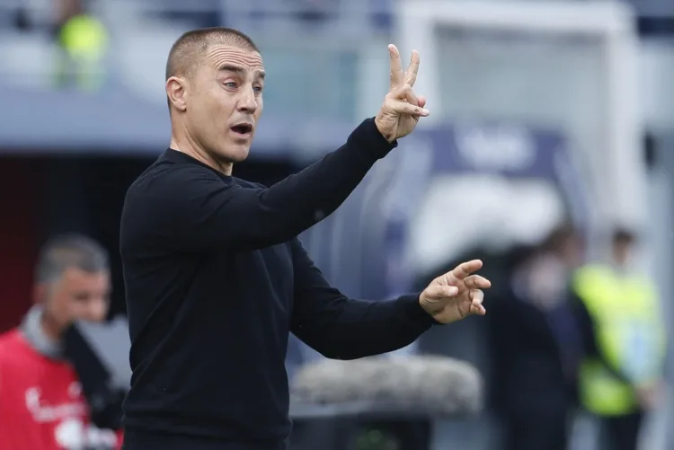 Cannavaro: Không ai gọi cho tôi sau khi tôi kết thúc công việc huấn luyện ở Trung Quốc. Mục tiêu của tôi là trở thành huấn luyện viên của đội tuyển Ý.