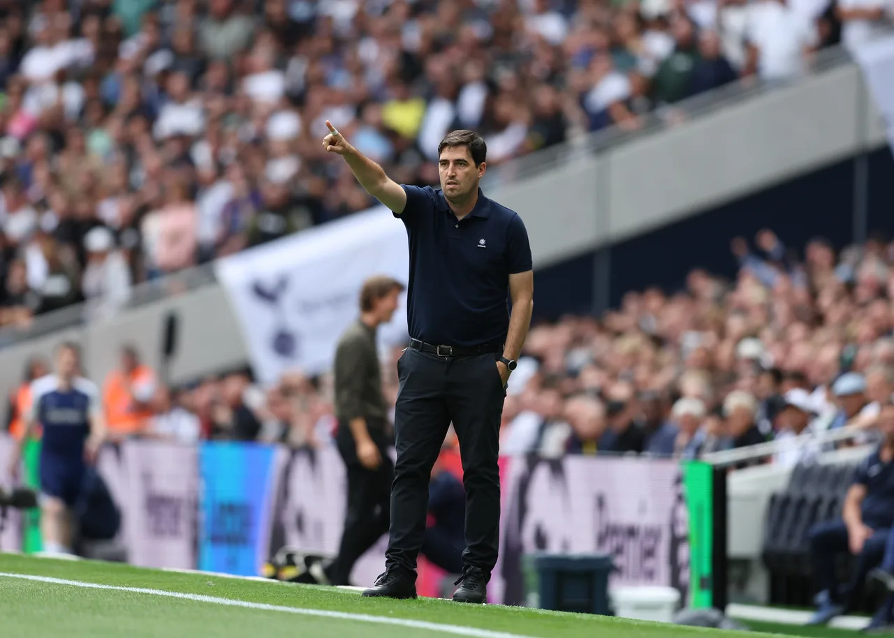 Phóng viên: Illaura nhận được lời đề nghị từ Crystal Palace nhưng hiện anh ưu tiên công việc ở Liverpool