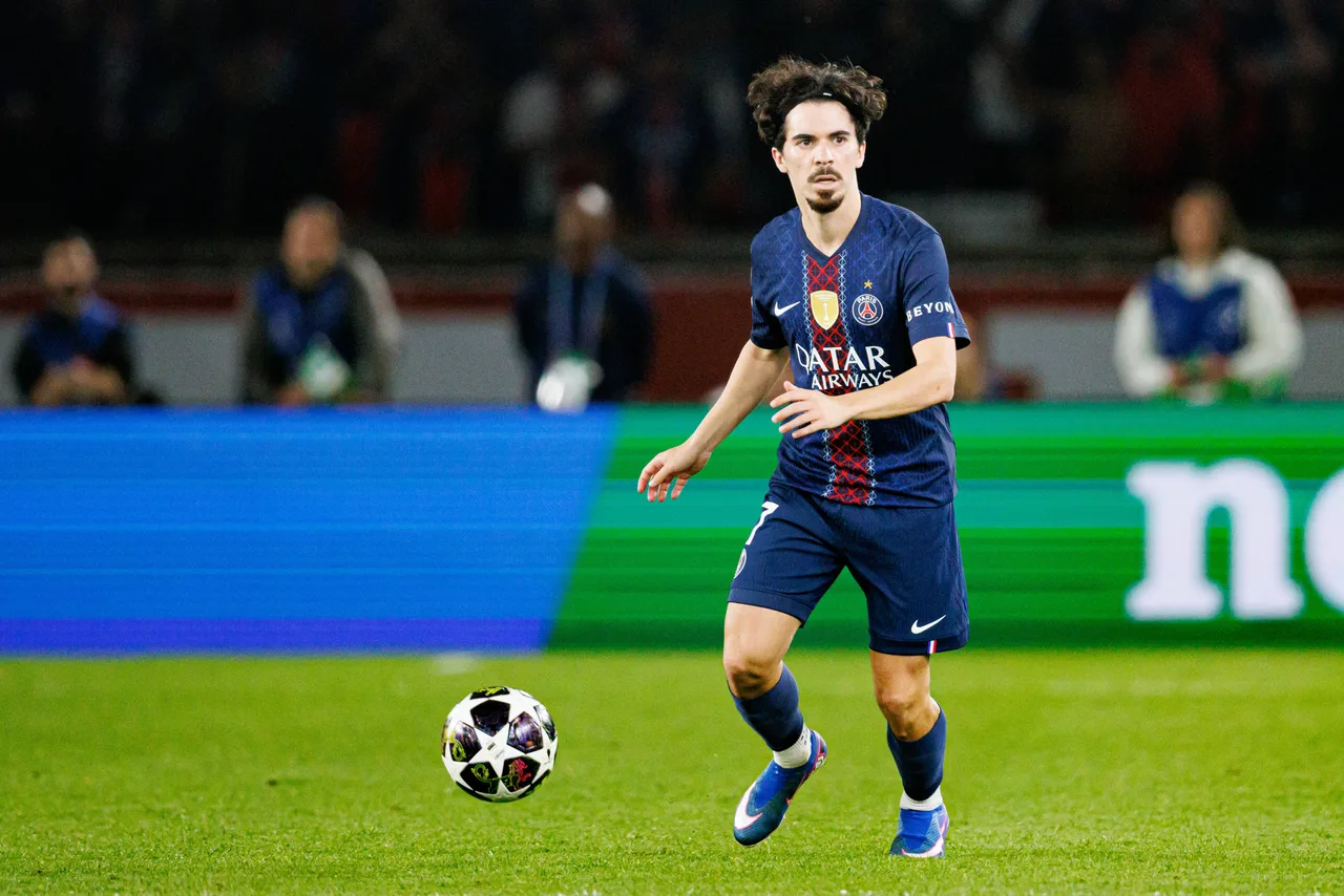 Vitinha đã tham dự đầy đủ Champions League sau khi gia nhập Paris. Ma Jin trở thành người đầu tiên đại diện cho đội bóng Ligue 3 3 trong trận chung kết Champions League.