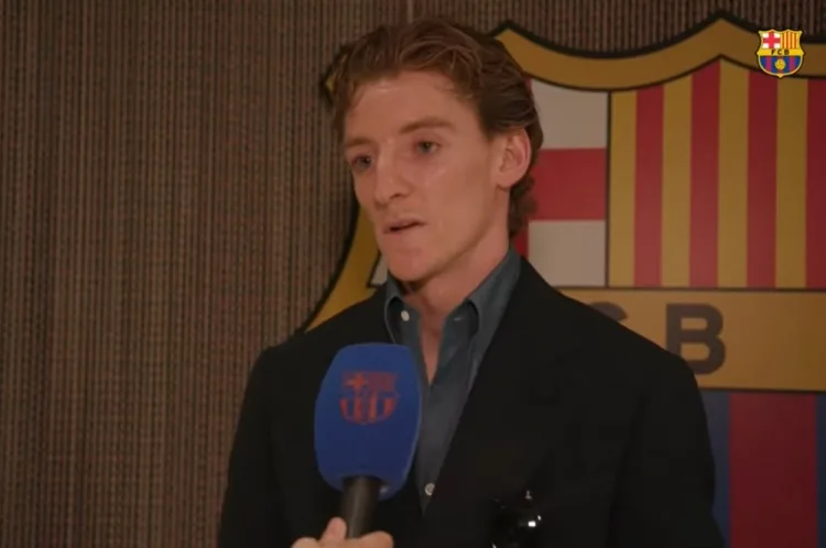 Gordon: Phong cách của tôi giống Raphinha. Barcelona là đội bóng giỏi nhất thế giới và tôi có thể nói tiếng Tây Ban Nha vì ước mơ của mình.