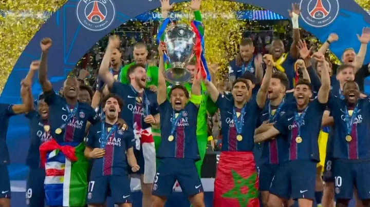 Giờ cúp! Lễ trao giải đương kim vô địch Champions League của Paris: Marquinhos đoạt cúp Champions League!