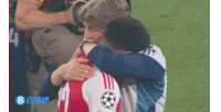 Khoảnh khắc buồn! Bỏ lỡ cơ hội vô địch, các cầu thủ Arsenal tỏ ra thất vọng và đờ đẫn sau trận đấu