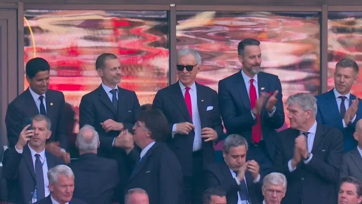 Kroenke và con trai Nasser, Ceferin xem chung kết Champions League, Wenger cũng có mặt