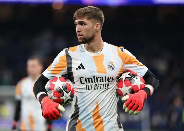 AS: Real Madrid đang muốn thuê thủ môn đội hai Fran Gonzalez và câu lạc bộ đánh giá rất cao anh ấy.