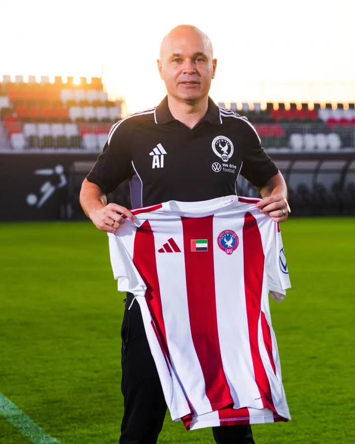 Chính thức bắt đầu sự nghiệp huấn luyện của bạn! Chính thức: 42 Iniesta 1 tuổi được bổ nhiệm làm huấn luyện viên đội tuyển UAE Gulf United