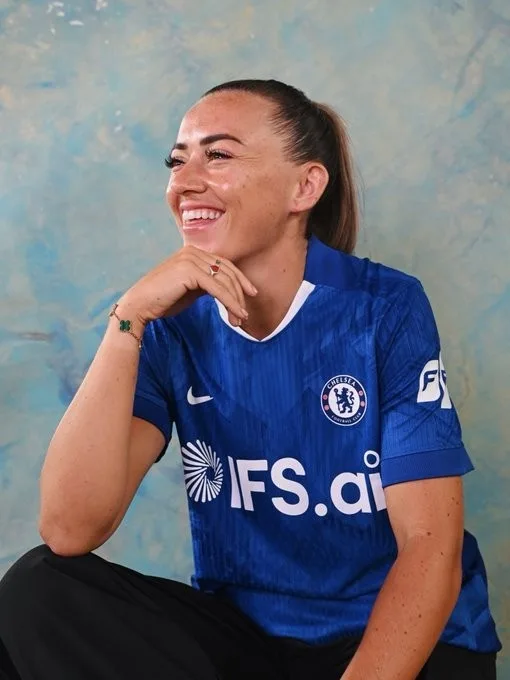 Chính thức: Đội nữ Chelsea ký hợp đồng với ngôi sao Arsenal Katie McCabe