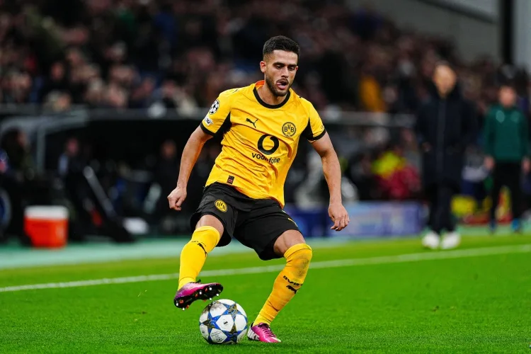 Tăng cường cho Champions League! Moreto: Como đang đàm phán để ký hợp đồng với hậu vệ phải Jan Couto của Dortmund