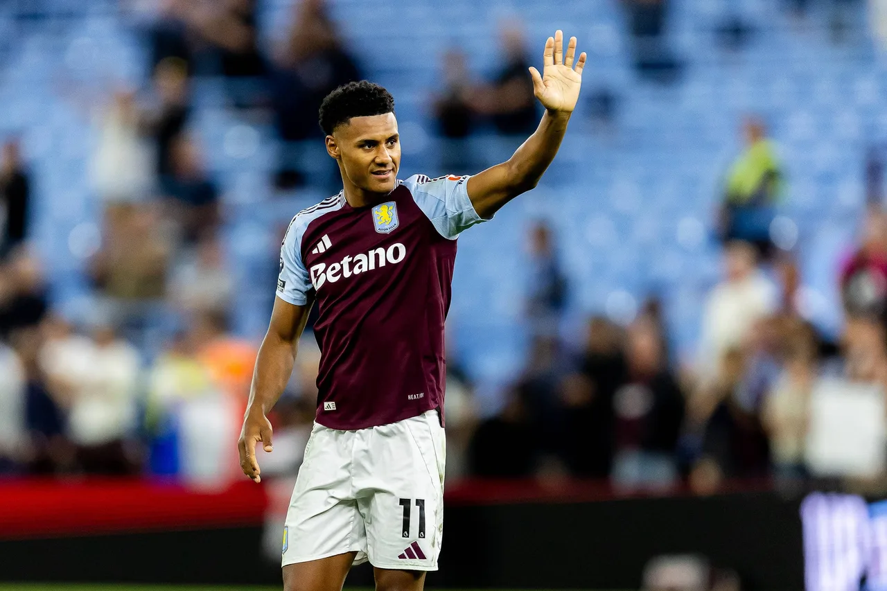 Watkins: Rashford khiến tôi bất ngờ với khả năng nên sẵn sàng ngồi dự bị