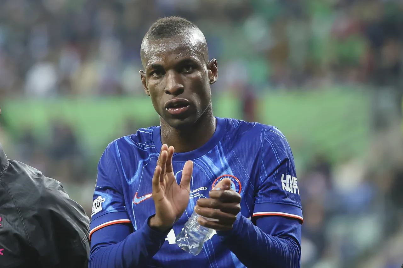 Bài viết: Jackson sẵn sàng ở lại với đội và Chelsea sẽ nghiêm túc xem xét việc bán anh nếu nhận được lời đề nghị phù hợp