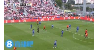 Có gì đó không ổn ở hàng phòng ngự! Sutalo mắc sai lầm trong pha cản phá, Tielemans ghi bàn, Doku thực hiện đường chuyền đột phá để ghi bàn.