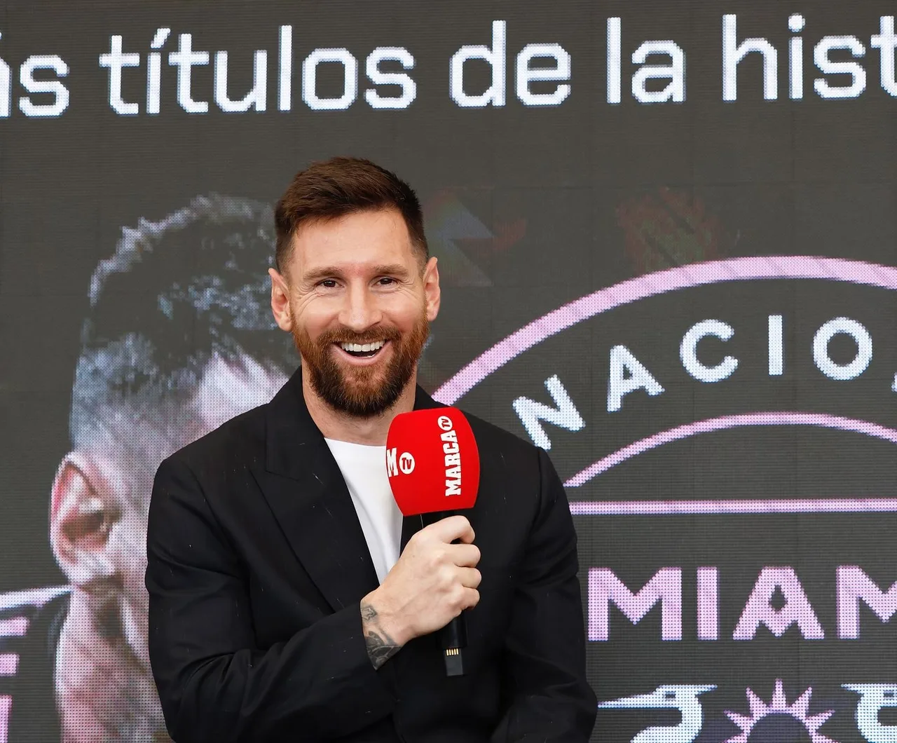 TA: Mặc dù tránh xa giới truyền thông khi ở Mỹ nhưng Messi rất quan tâm đến MLS và hy vọng giải đấu sẽ phát triển và lớn mạnh.