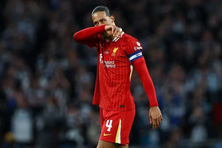 Van Dijk: Tôi rất bất ngờ khi Slot bị sa thải, màn trình diễn của chúng tôi dưới kỳ vọng