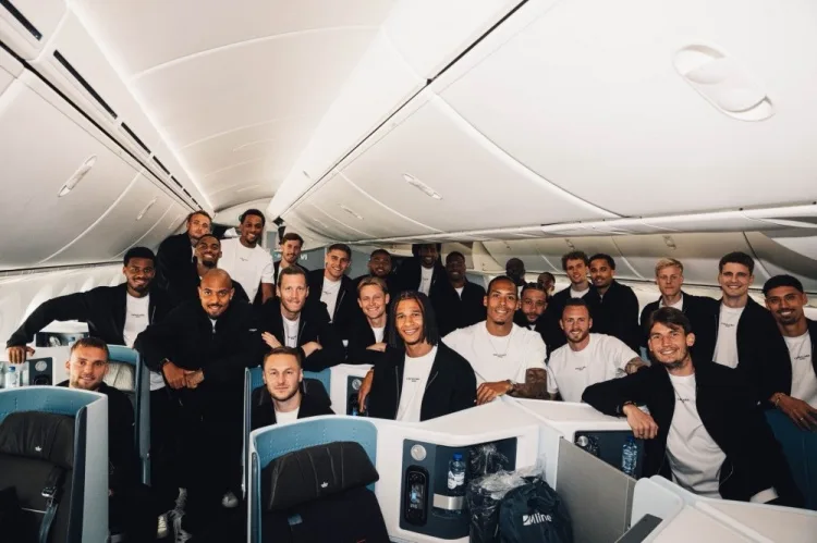 Quan chức đội tuyển quốc gia Hà Lan đăng ảnh toàn đội trên máy bay: đích đến là World Cup tại Mỹ, Canada và Mexico!