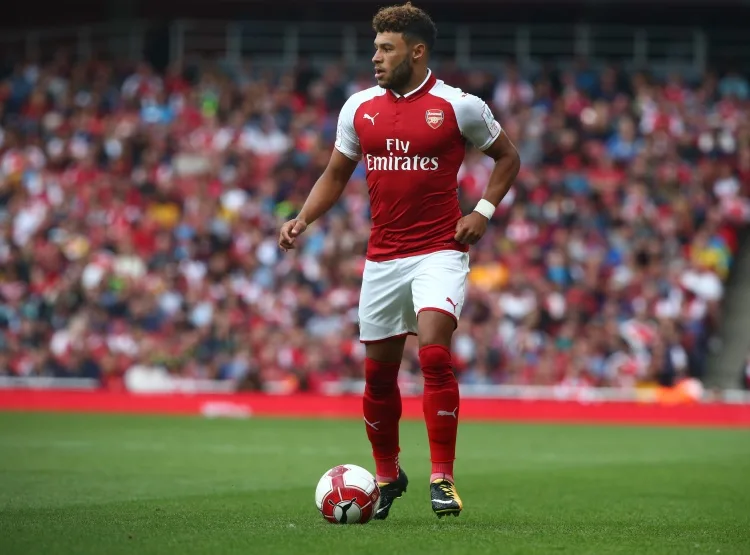 Truyền thông Anh: Arsenal được kỳ vọng sẽ phá kỷ lục doanh số mùa hè này Kỷ lục trước đó là 3500 bán Chamberlain với giá 10.000 bảng.