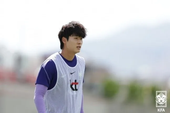 Truyền thông Hàn Quốc: Hậu vệ Hàn Quốc Kim Tae-hyun dính chấn thương mắt cá chân và không thể thi đấu trận đầu tiên gặp CH Séc