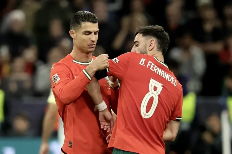 Chủ nhà: Cristiano Ronaldo đang hủy hoại cơ hội vô địch World Cup của Bồ Đào Nha. Fernando B nên tấn công để phản đối sự xuất phát của anh ấy