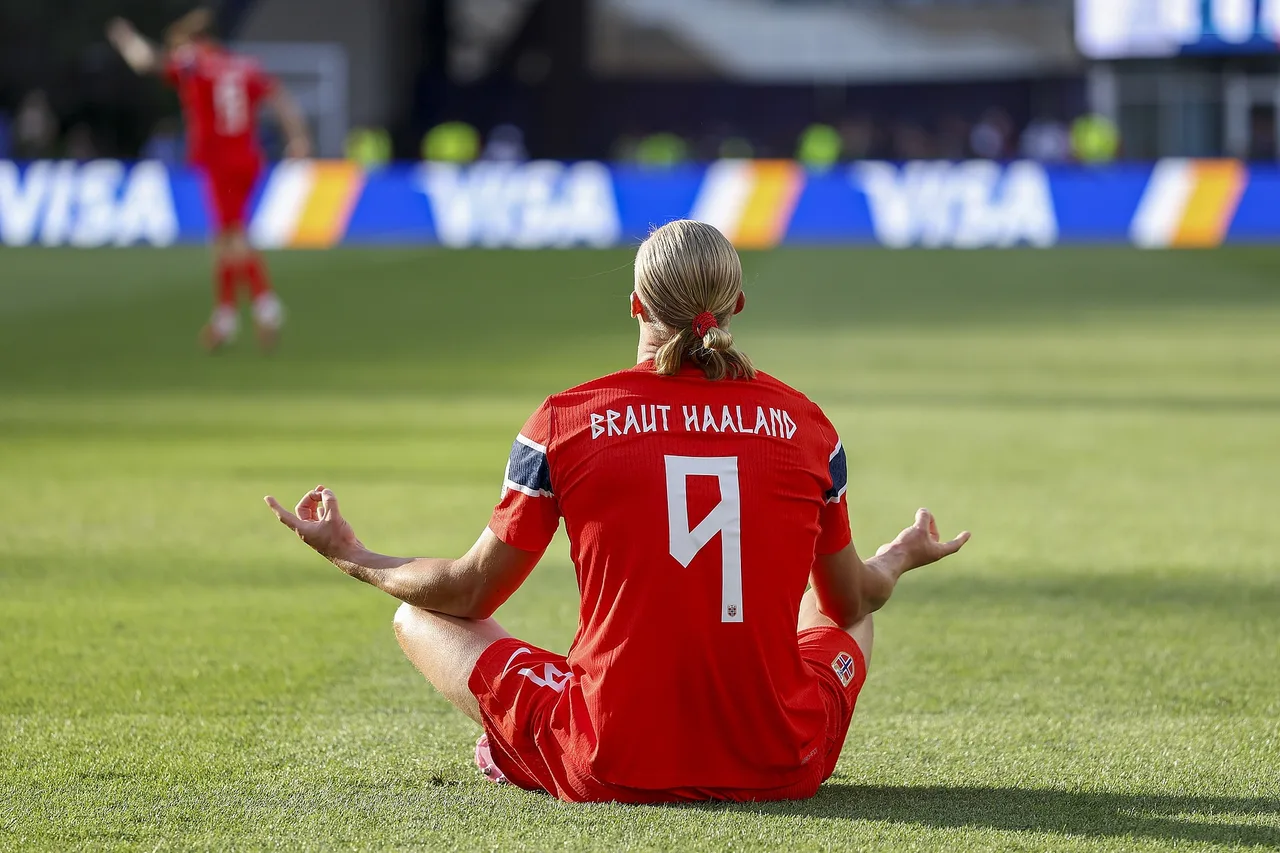 Haaland bùng nổ ngay trận ra mắt World Cup, được chờ đợi sẽ quyết định giới hạn của Na Uy