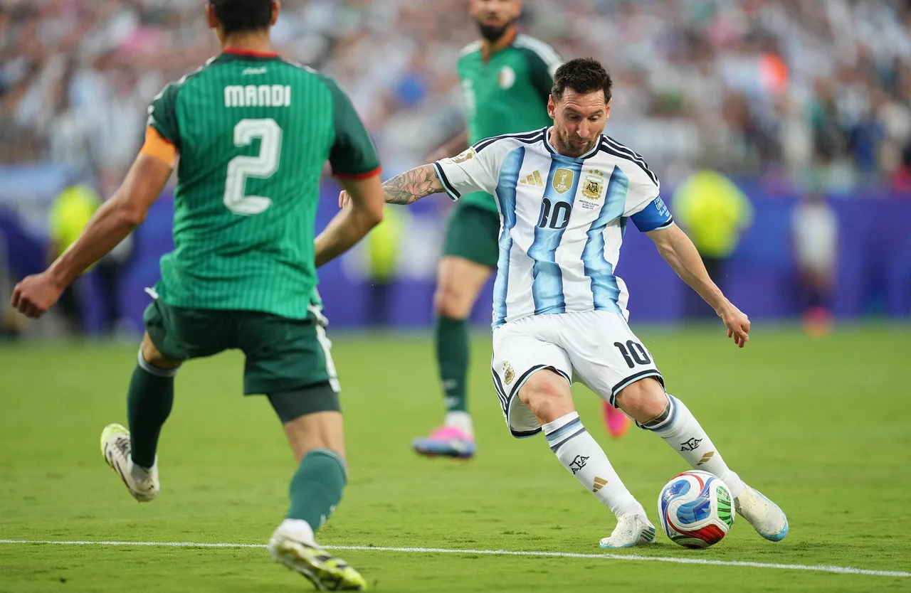 Messi trở thành cầu thủ lớn tuổi thứ hai của Argentina từng ra sân ở World Cup