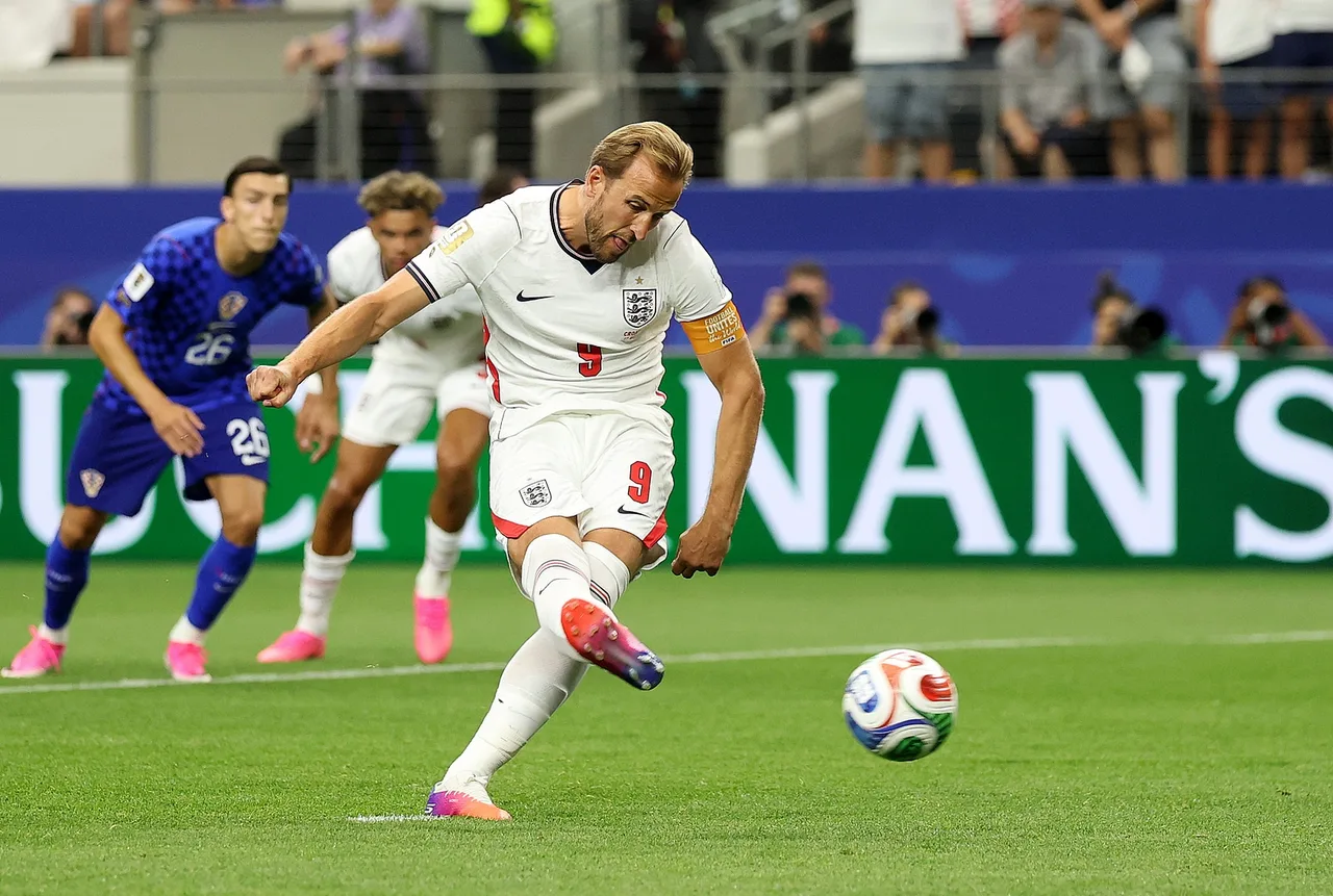 Kane ghi dấu mốc hiếm cho tuyển Anh với bàn thắng ở kỳ World Cup thứ ba liên tiếp