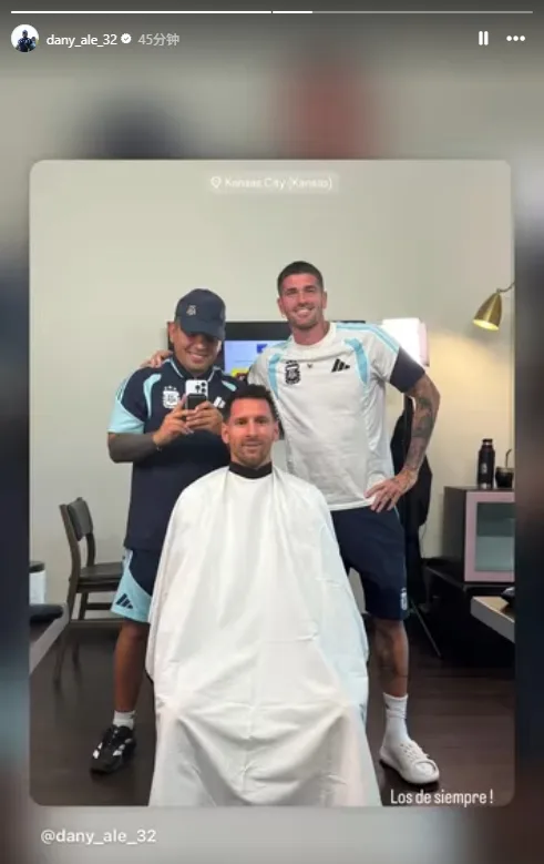 Messi cắt tóc trước trận gặp Áo, De Paul cũng xuất hiện trong ảnh hậu trường của tuyển Argentina
