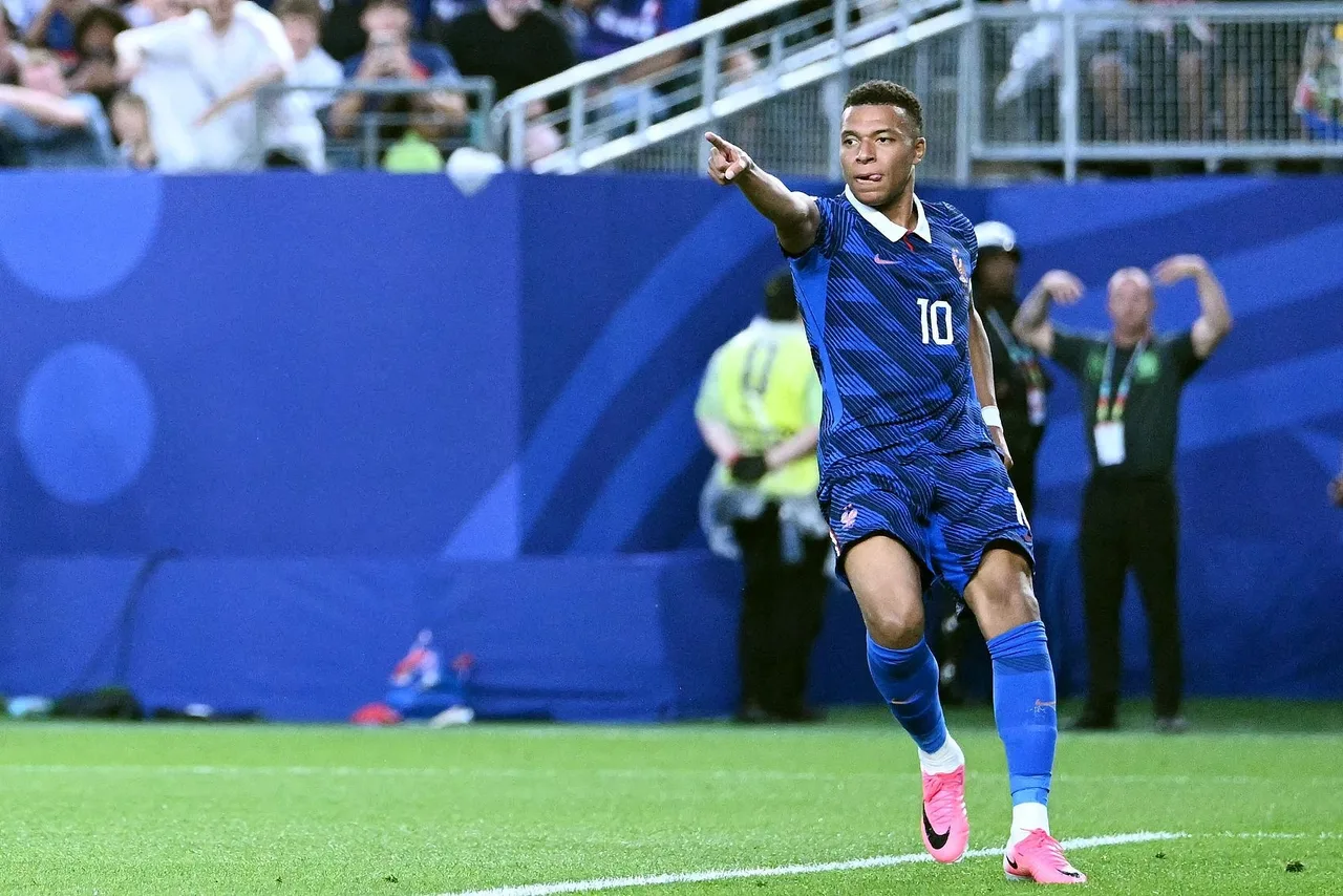 Mbappe: Messi luôn ghi bàn. Nếu tôi chỉ tập trung vào màn trình diễn của anh ấy thì tôi phải làm việc chăm chỉ hơn