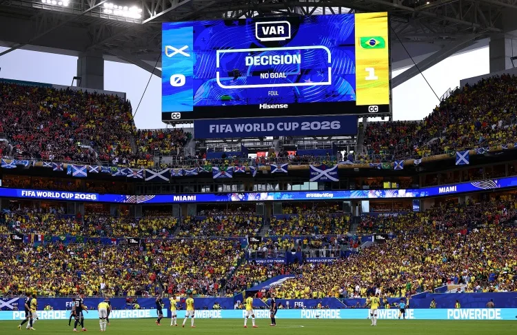 Brazil khiếu nại FIFA sau bàn thắng của Vinicius bị từ chối
