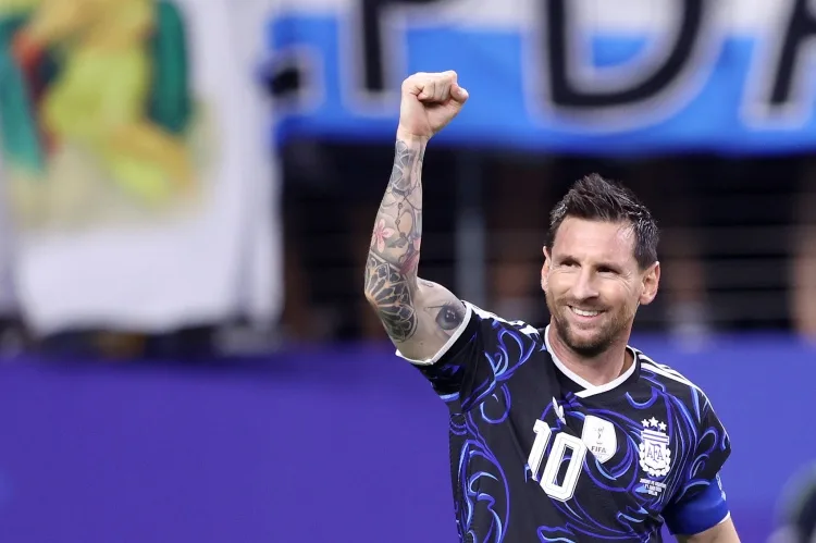 Sao Hollywood Matt Damon: Messi quan trọng hơn tôi trong nhà Nhà có cờ Argentina