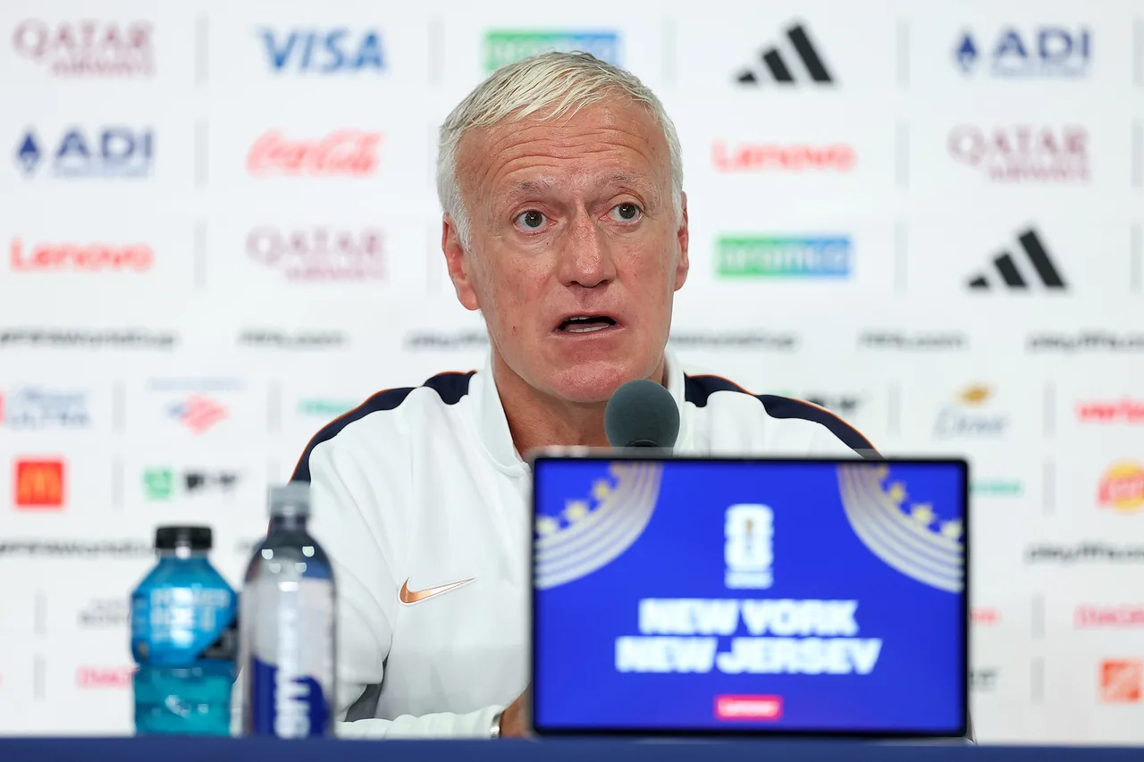 Deschamps bảo vệ Mbappe trước trận Thụy Điển: Ghi bàn nhiều thì không thể bị đòi hỏi như mọi người