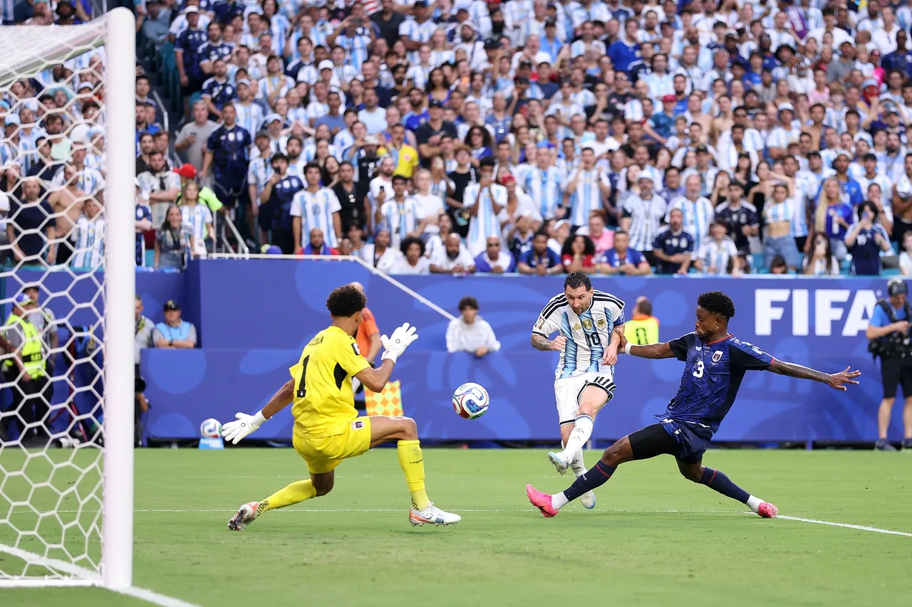 Messi áp sát kỷ lục ghi bàn một kỳ World Cup của Argentina