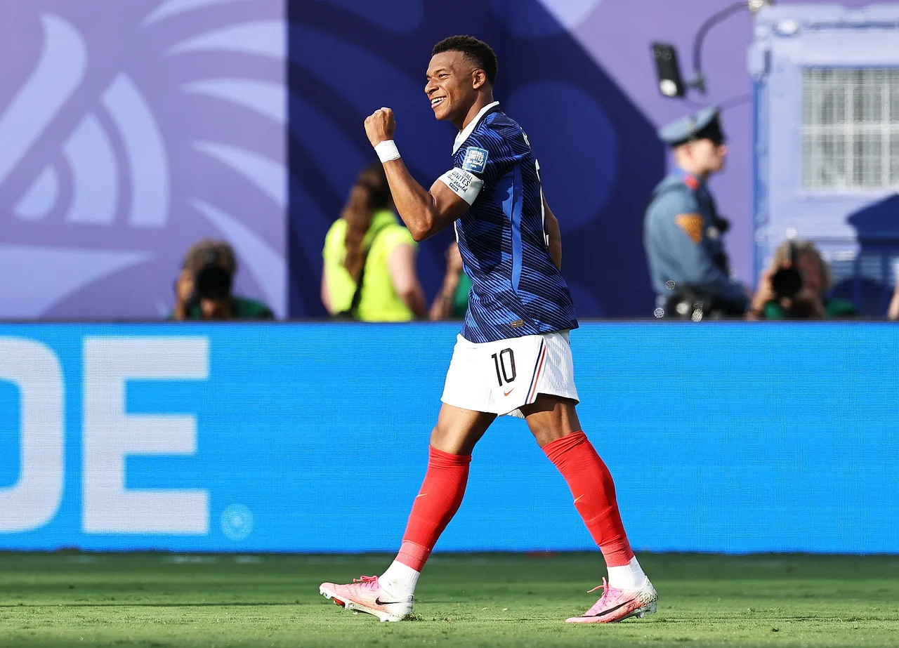 Phủ Tổng thống Pháp: Ủng hộMbappe và đội tuyển Pháp, Tổng thống Paraguay gửi thư cho Tổng thống Pháp