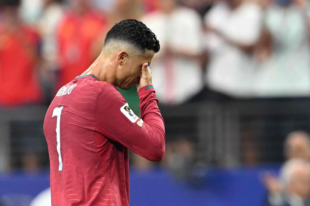Bạn muốn nói gì với chính mình trong 2006? Cristiano Ronaldo: Người cho đi tất cả là người vô tội