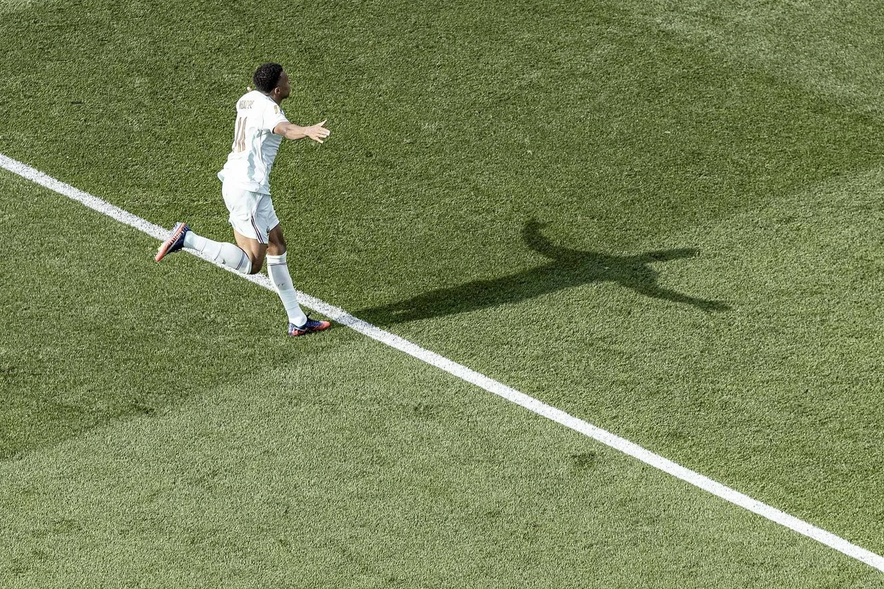Mbappe tiếp tục viết lại lịch sử World Cup sau màn trình diễn bùng nổ trước Morocco