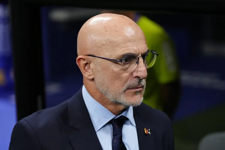 De la Fuente trở thành HLV người Tây Ban Nha thứ tư đưa một đội vào bán kết World Cup