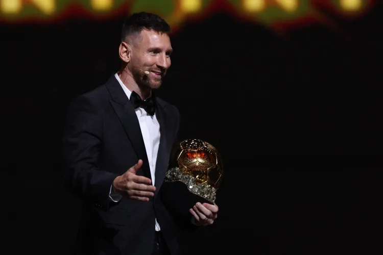 Messi góp mặt hai lần trong top 5 chủ nhân Quả bóng vàng lớn tuổi nhất lịch sử