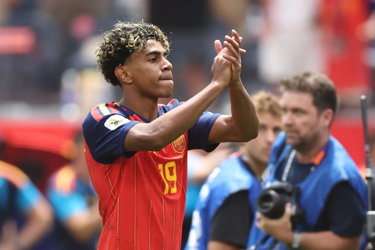 Yamal: Tôi muốn có được khả năng thuận hai chân của Dembele và khả năng dứt điểm của Mbappe, tôi không có áp lực gì cả