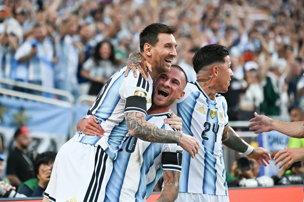Báo Anh phân tích Messi: vũ khí bóng chết tiến bộ mạnh trước bán kết gặp tuyển Anh