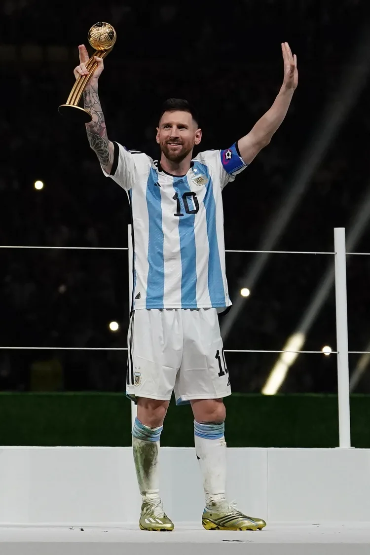 điên! 35 Messi tuổi 7 giành Quả bóng vàng World Cup với quả bóng 7 3, 39 Messi tuổi có quả bóng 8 4 đã giúp