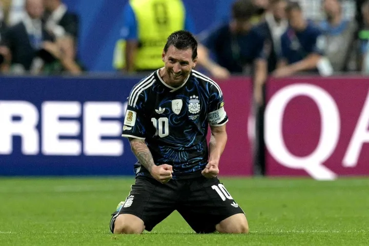 TA: Nếu bạn vẫn không nghĩ Messi là cầu thủ xuất sắc nhất mọi thời đại, thì chính xác thì điều gì sẽ thuyết phục bạn?