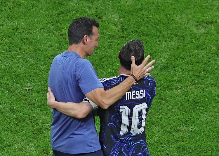 Scaloni: Đến lúc này không còn nghi ngờ gì về vị thế vĩ đại nhất của Messi