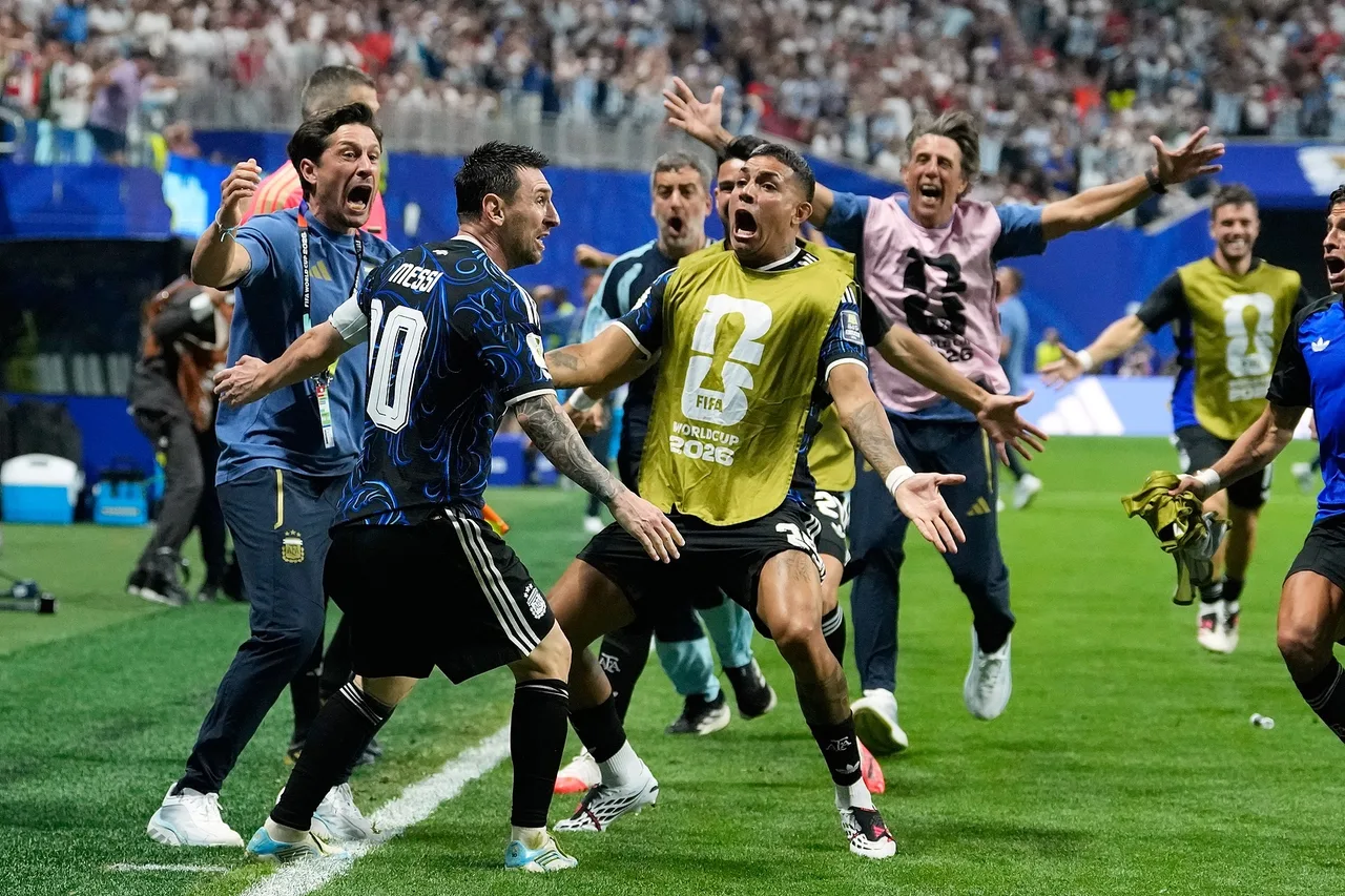 L'Equipe: Các cầu thủ Argentina sử dụng lối chơi đối đầu và tâm lý xuyên suốt trận đấu. Họ là vệ sĩ của Messi