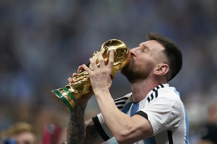 Cuộc thi tác động 4 giành chức vô địch liên tiếp! Messi lọt vào chung kết giải đấu quốc tế đầu tiên và lần đầu tiên giành chức vô địch châu Á trước đó. (14) (9) (13) (4) (4) (1)
