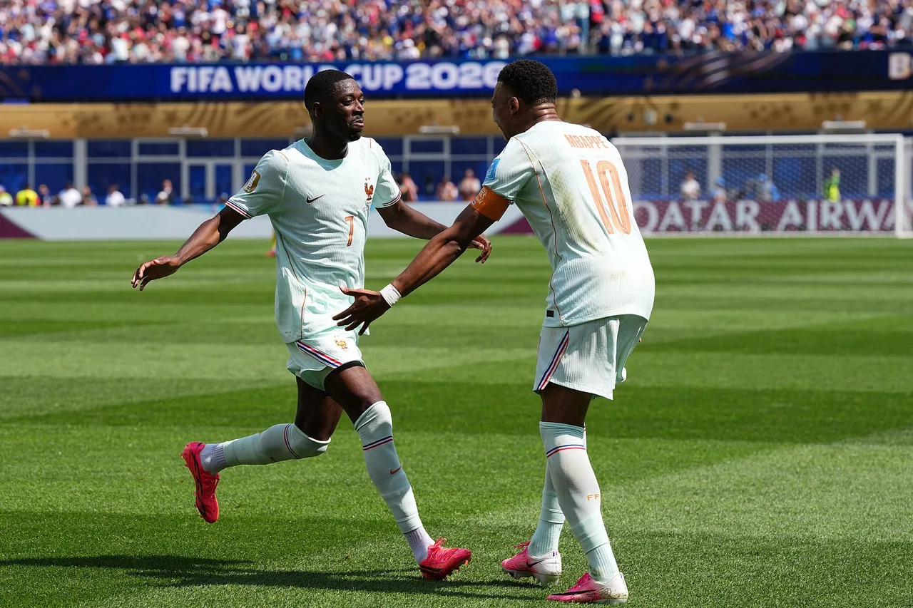 Mbappe và Dembele san bằng kỷ lục bộ đôi đồng đội ghi nhiều bàn nhất trong một kỳ World Cup