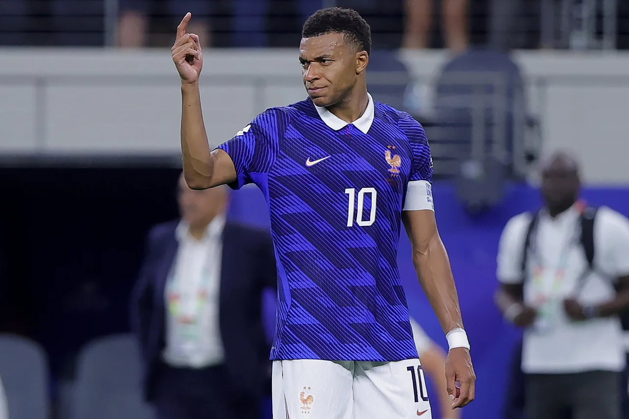 Mbappe cán mốc 20 bàn vào lưới các đội tuyển top 10 thế giới, bỏ xa phần còn lại của Pháp